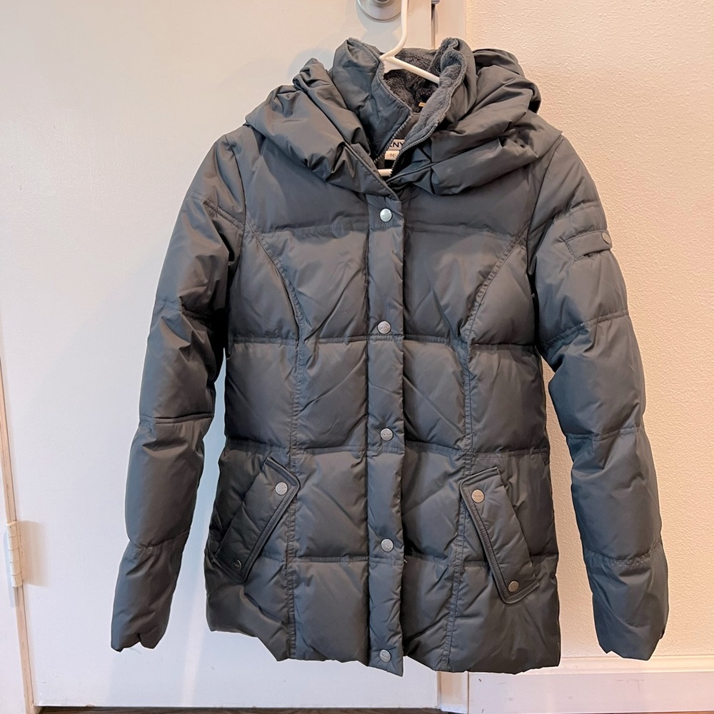 Hooded puff jacket